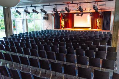 Gedenken an Reichspogromnacht: Film "Truus Children" und Podiumsdiskussion in der Kulturaula