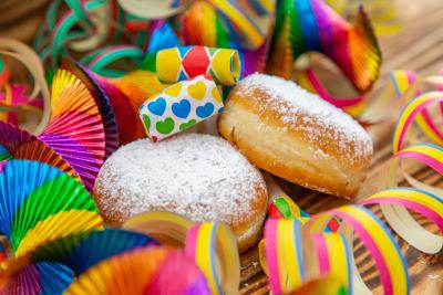 Karneval Berliner Luftschlangen AdobeStock_314024711